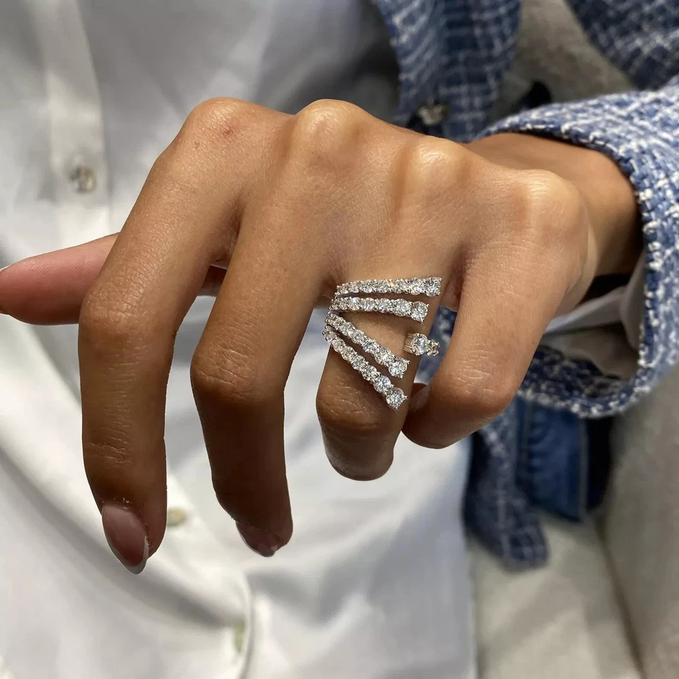 Anillo de compromiso de diamantes cultivados en laboratorio CVD conjunto pavé de oro blanco de 14 k corte redondo E-F/VVS Foto 2 de 4