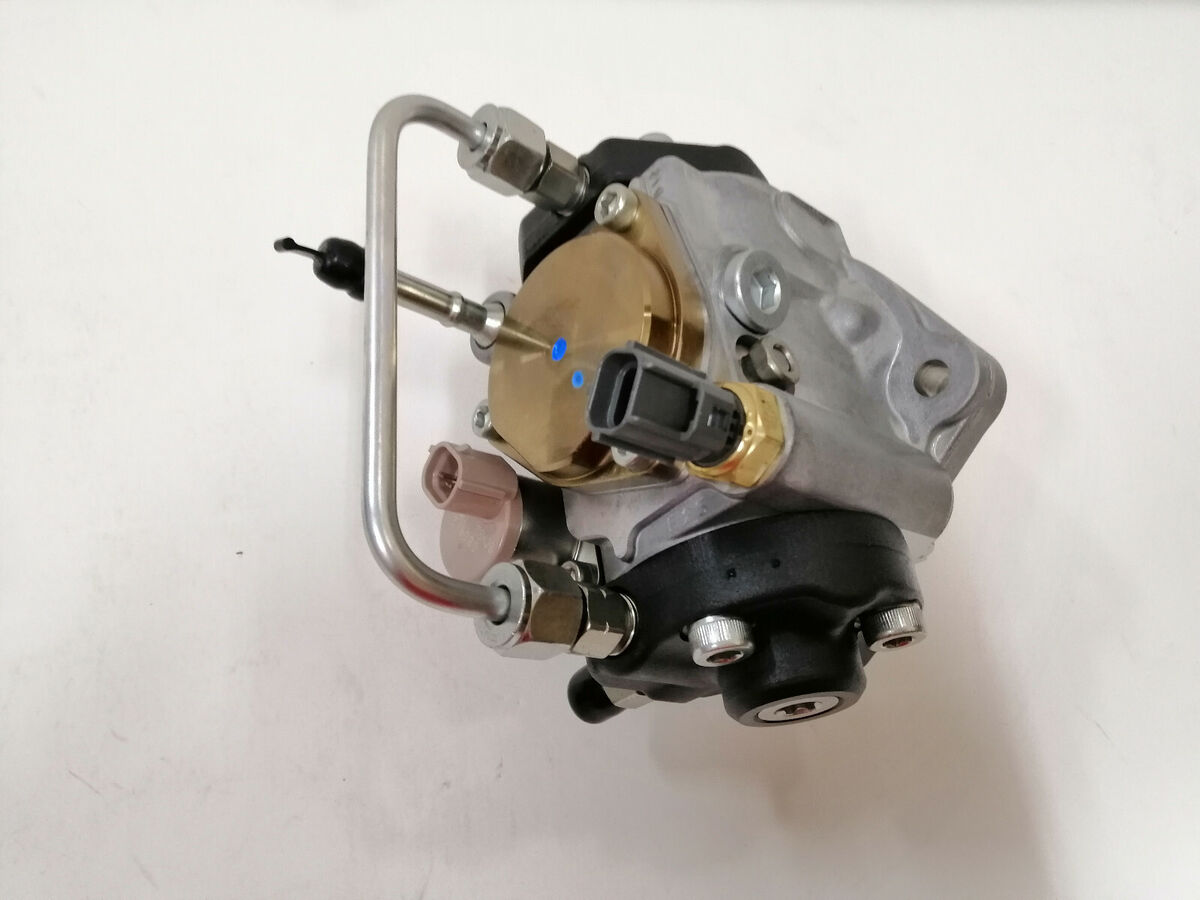 Mitsubishi Pajero IV V80 3.2L Diesel High Pressure Fuel Pump Mitsubishi Pajero IV V80 3.2L Diesel High Pressure Fuel Pump