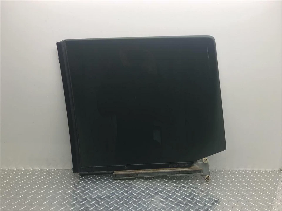 1992-1999 CHEVROLET SUBURBAN 1500 2500 PASSENGER REAR DOOR GLASS OEM 15989988  Foto 2 de 3