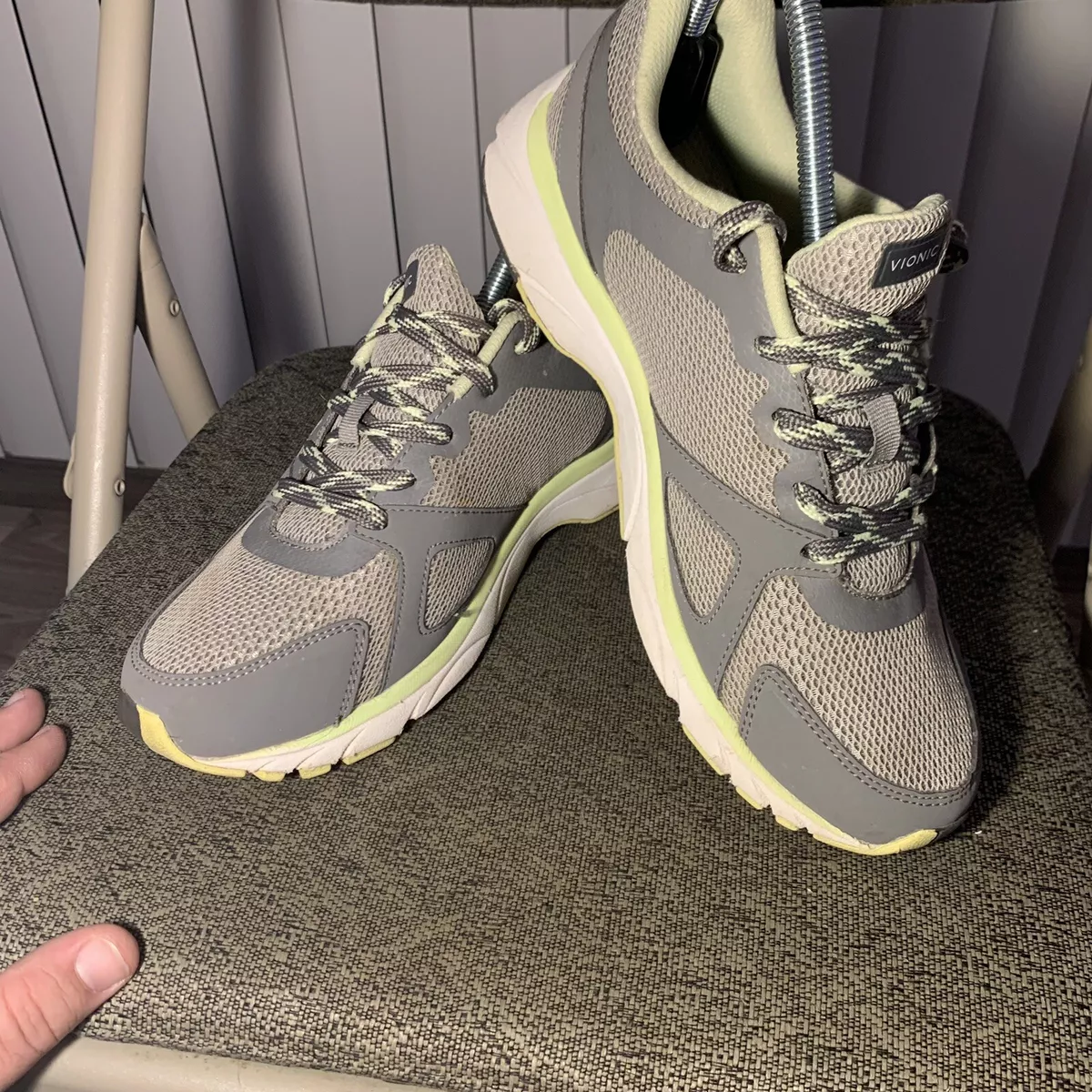 Used vionic store shoes