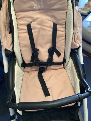 Venicci Pure Rose 2-1 Travel System. In Leatherette (Collection Only ) - Picture 12 of 12