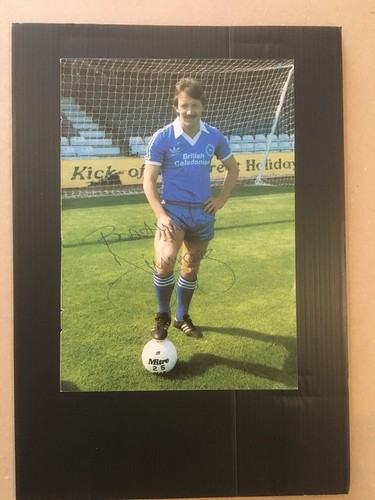JIMMY CASE SIGNED BRIGHTON and HOVE ALBION 6 X 8 PICTURE