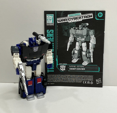 Transformers Generations Selects WFC-GS23 DEEP COVER Action Figure
