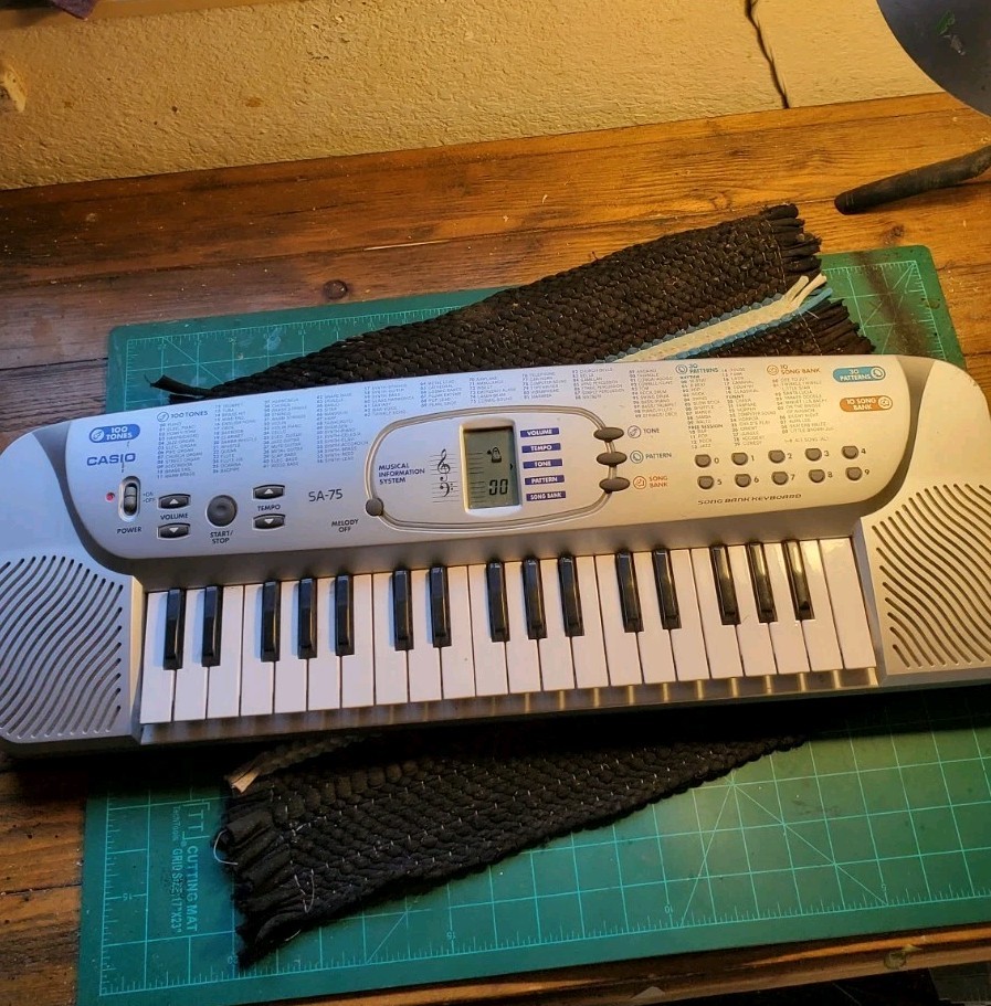 Casio SA-75 Portable Electronic Keyboard Mini 37 Keys Song Bank