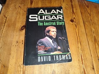 Livre "Alan Sugar: The Amstrad Story" Pan Amstrad