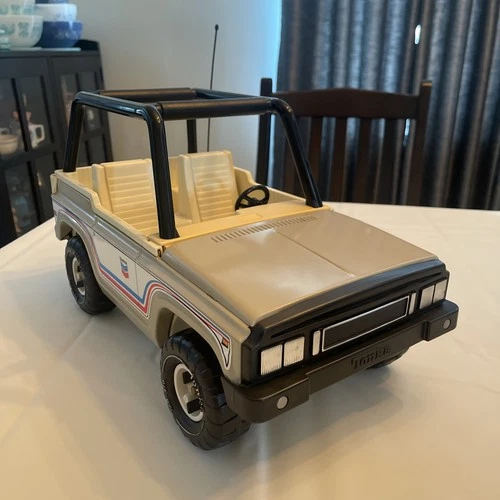 Vintage Tonka Bronco Jeep Chevron MR-970 Service Vehicle Metal Body Tan Beige