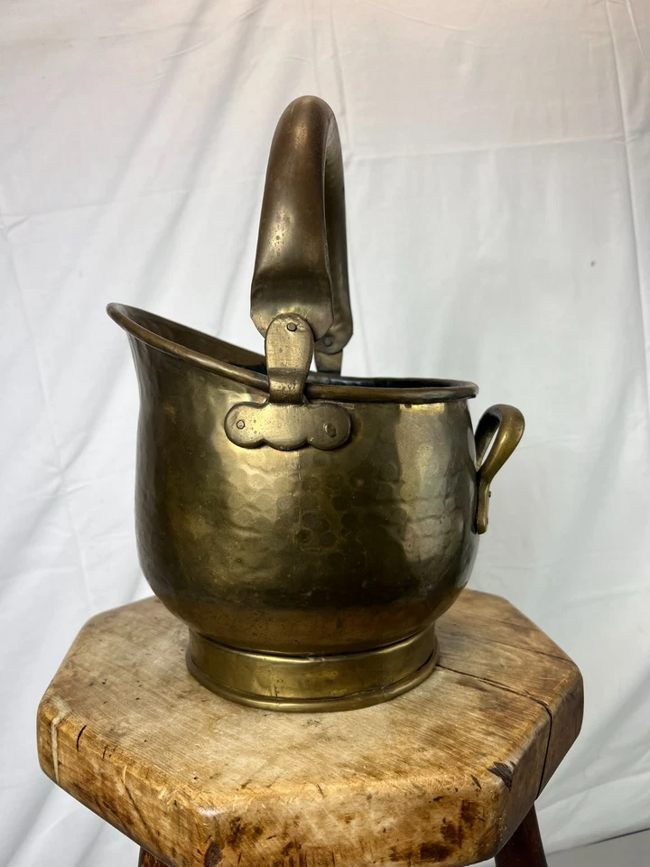 Antique / Vintage Hammered Brass Coal Scuttle - 1.28kg - Image 2 of 4