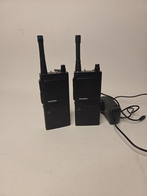 Maxon 27-LP CB Radios Lot of 2 Handheld 40 Channel w/ Antennas Charger
