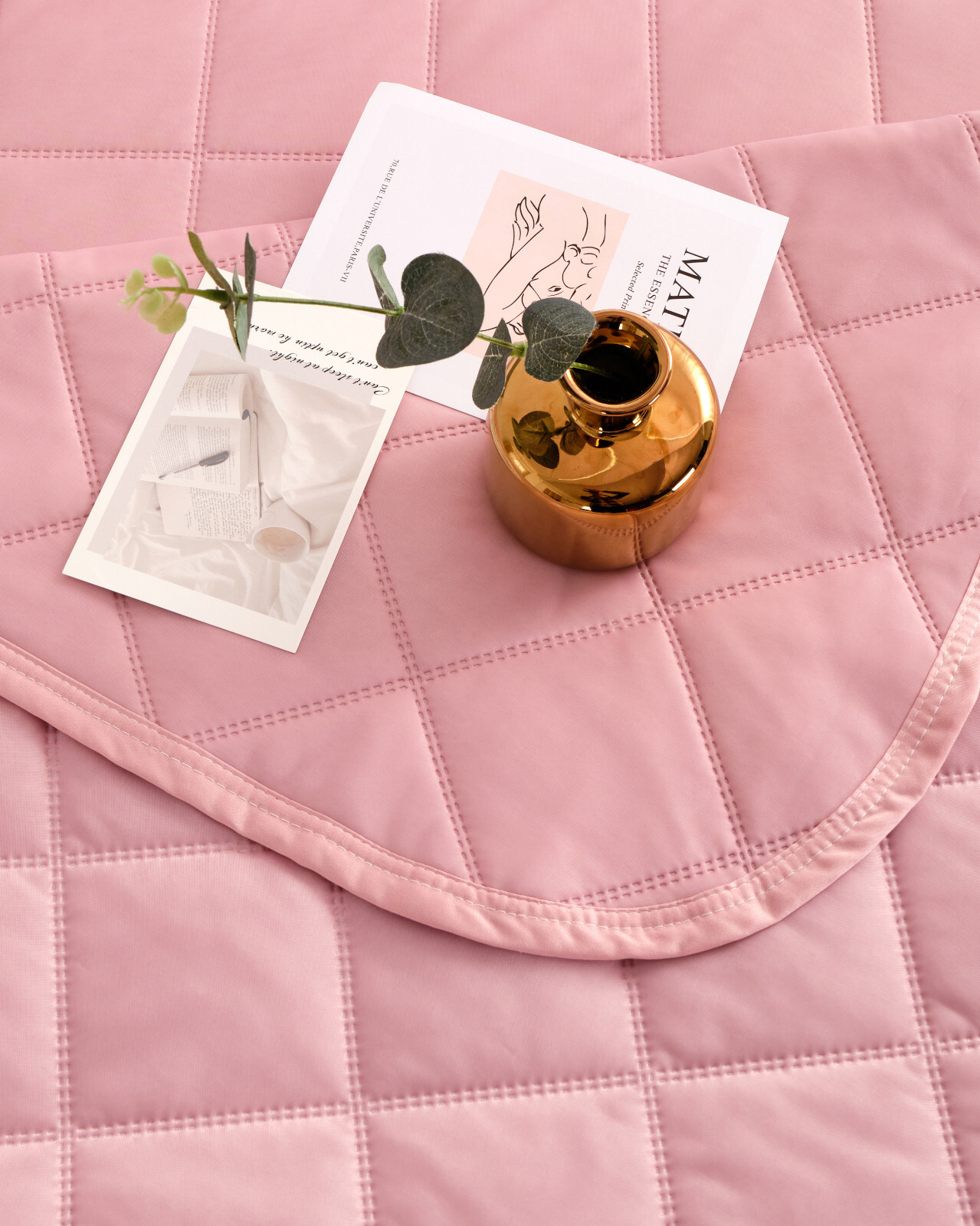 Lightweight Coverlet Comfort Cooling Summer Blanket Absorbs Body Heat