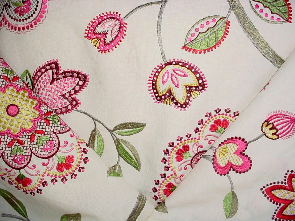 Tela de tapicería jacobea bordada Boscobel 2-7/8 años Brunschwig & Fils BF1098 Foto 2 de 4