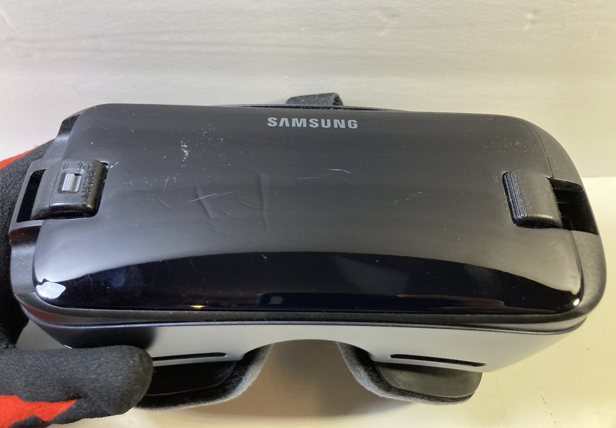 SAMSUNG - GALAXY　VR Samsung Gear VR without Controller Powered by Oculus New | eBay