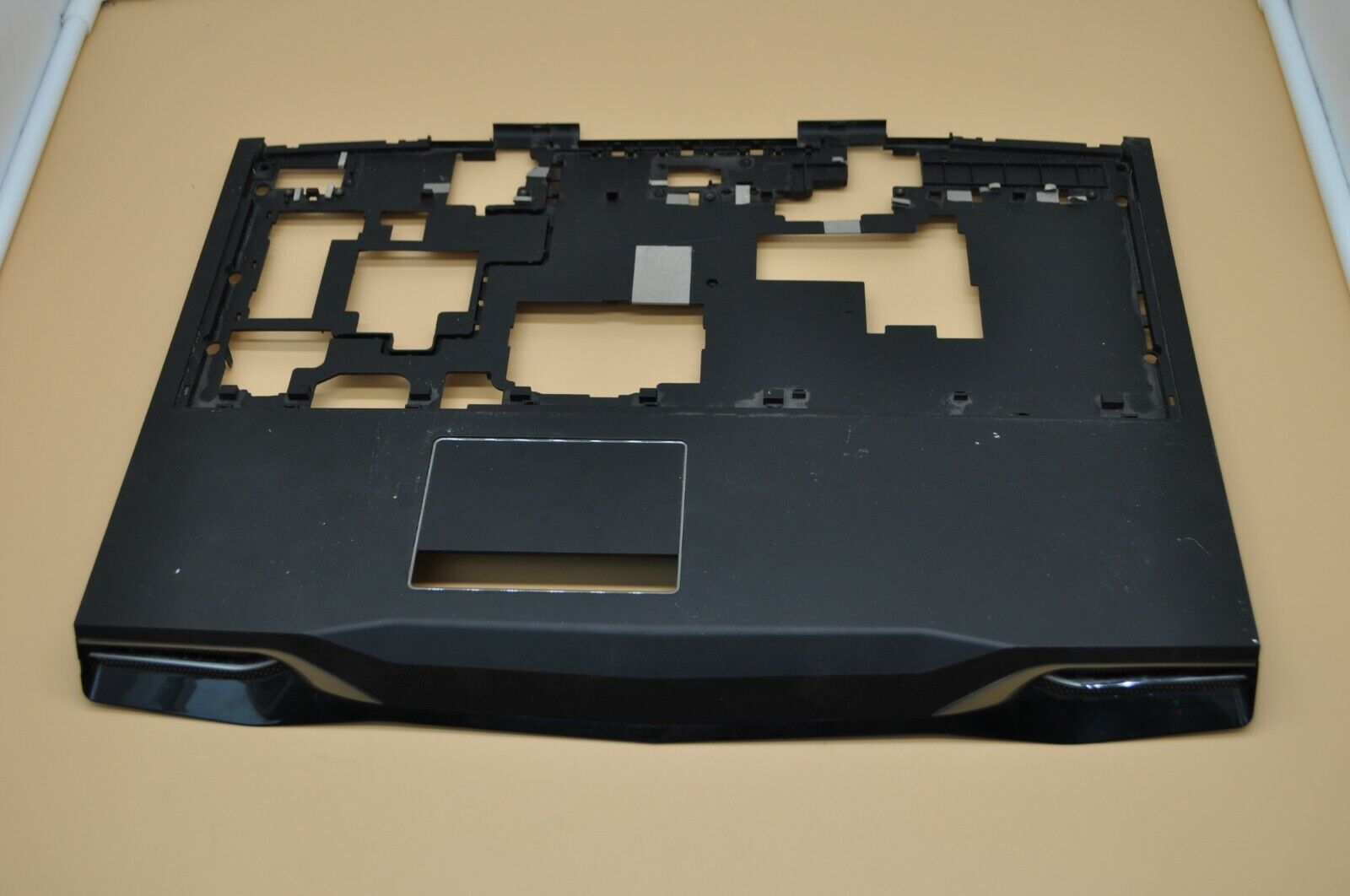 Dell Alienware M18X Series 0F9F90 Palmrest w/ Touchpad -53A Specjalna cena tania