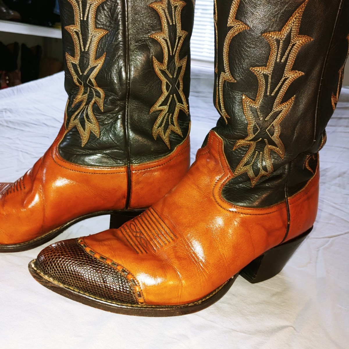 Tony Lama men's used Wingtip cowboy boots, brown, Pointed toe