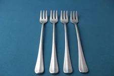4 Seafood Cocktail Forks Gorham NEW COLONY 18/8 Stainless Vietnam NEW 5 1/2"