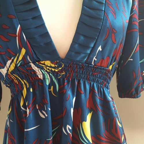 Yumi Kim kleiner Kimono Style Seide blau bunt tiefer V-Ausschnitt Gummibund - Bild 3 von 11
