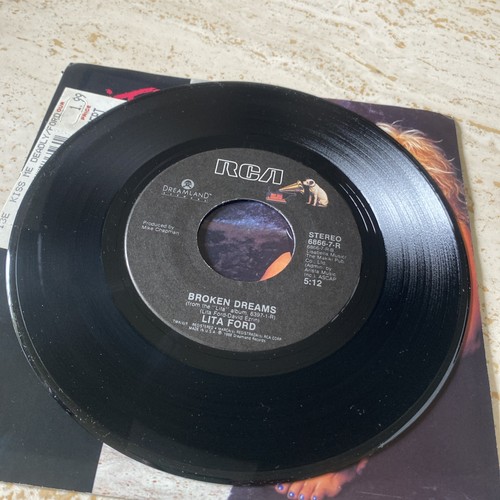 Lita Ford " Kiss Me Deadly" 45 Single Vinyl Record 1988 NM Broken Dreams Rock - Picture 4 of 4