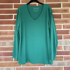 Susan Graver Modern Essentials Green V-Neck Long Sleeve Blouse Liquid Knit A2919