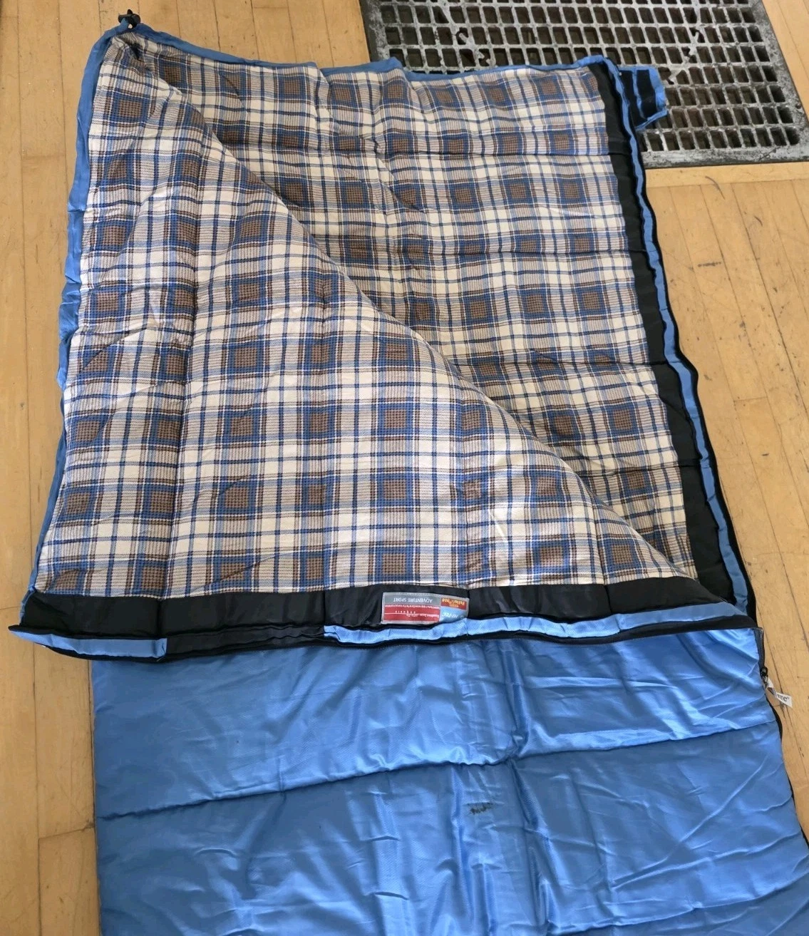 Du Pont Hollofil 808 Expedition Series Sleeping Bag 33"x77" Real Nice!
Opens in a new window or tab