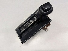 1989 Buick Reatta Shifter Stick Assembly And Indicator Center Console Shift 1989 Buick Reatta Shifter Stick Assembly And Indicator Center Console Shift