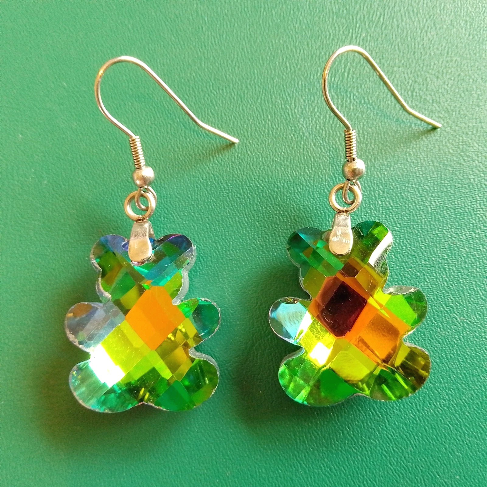 Rainbow effect faceted teddy bear drop earrings never worn