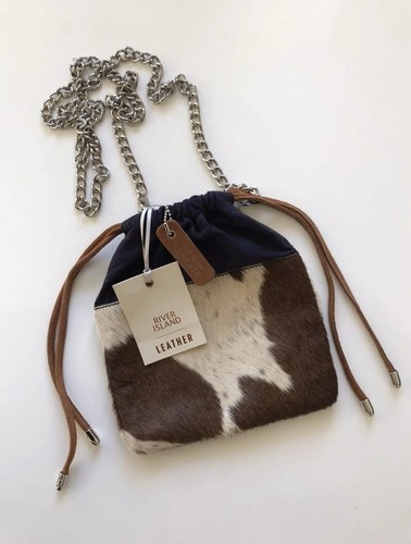 River Island Umhängetasche/Tasche schwarz/Kuhfellmuster - brandneu