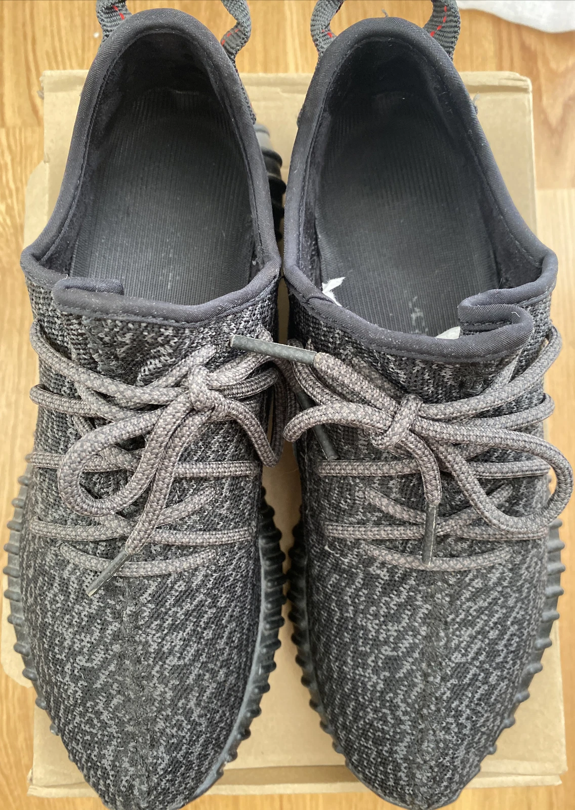 ADIDAS Yeezy Boost 350 UK8 US8.5 nero pirata AQ2659 V1