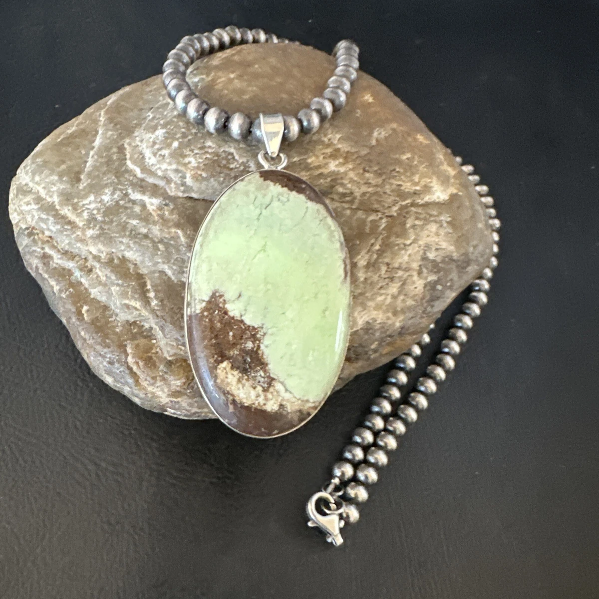 Gaspeite pendant shop