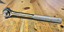 Klein Tools 65720 - 3/8” Drive Ratchet - 7-1/2” (191mm) Handle - Socket Wrench