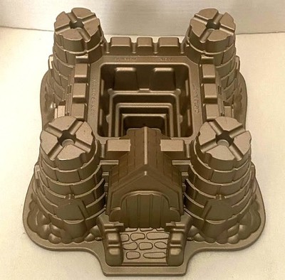 Nordic Ware Castle Bundt Cake Pan Sandcastle 10 Cup Aluminum USA