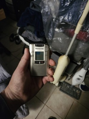 Panasonic RR-QR240 (32 MB, 4 Hours) Handheld Digital Voice