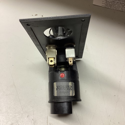 VOLVO PENTA STARTER SWITCH PANEL with INSTR.-LIGHT SWITCH & ALARM TEST SWITCH - Picture 5 of 12
