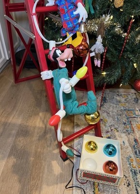 ディズニー ミッキー tree trimmer Vtg Mr Christmas Mickey's Tree Trimmers Animated 4Ft Ladder - See