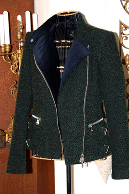 * Jacke  von   MADELEINE     in Grün   Gr.34   Stoff wie Boucle    wie Neu  *
