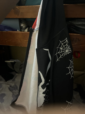 Spiider Man sweater