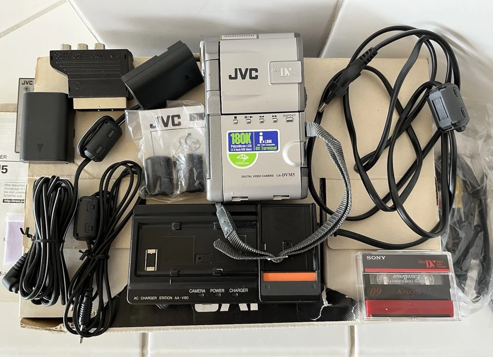 JVC Digital Camcorder GR-DVM5 MiniDV Videokamera, guter gebrauchter Zustand! - Bild 3 von 4