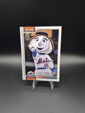 2026 Topps Mrs. Met #M-14 BASEBALL CARD New York Mets Mascots