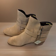 Cole Haan Wylie Grand Series Women's 6.5 B Ankle Boots New W/ Defect Tags