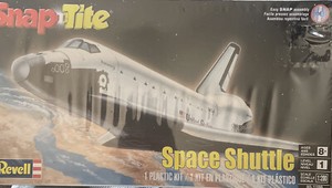 Revell 1:200 SPACE SHUTTLE Plastic Kit Snap Tite (Brand New Sealed)