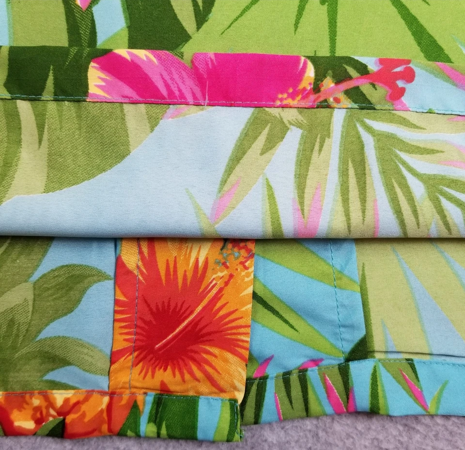 Camisa King Kameha Abotonada Para Mujer Pequeña Floral Piña Manga Corta Hawaiana Foto 4 de 4