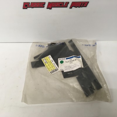 NOS 01 02 03 04 05 06 07 08 09 10 Explorer Right Radiator Air Deflector Seal OEM