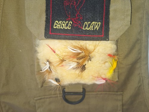 Eagle Claw Deluxe Khaki Brown fishing Vest w/ Lamb’s Wool Fly Storage Size L/XL - Picture 5 of 5