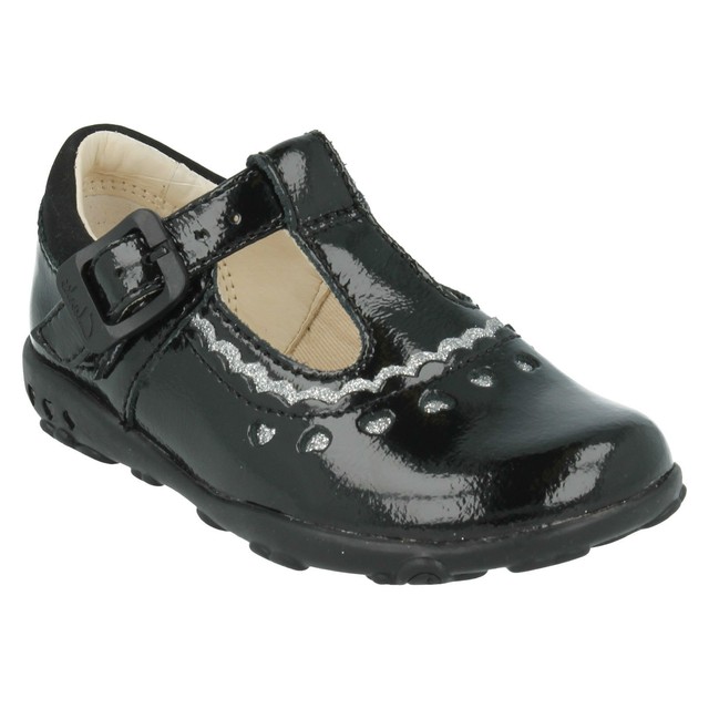 BNIB Clarks Girls Ella Emma Purple Patent Leather Lights First Shoes F//G Fittin
