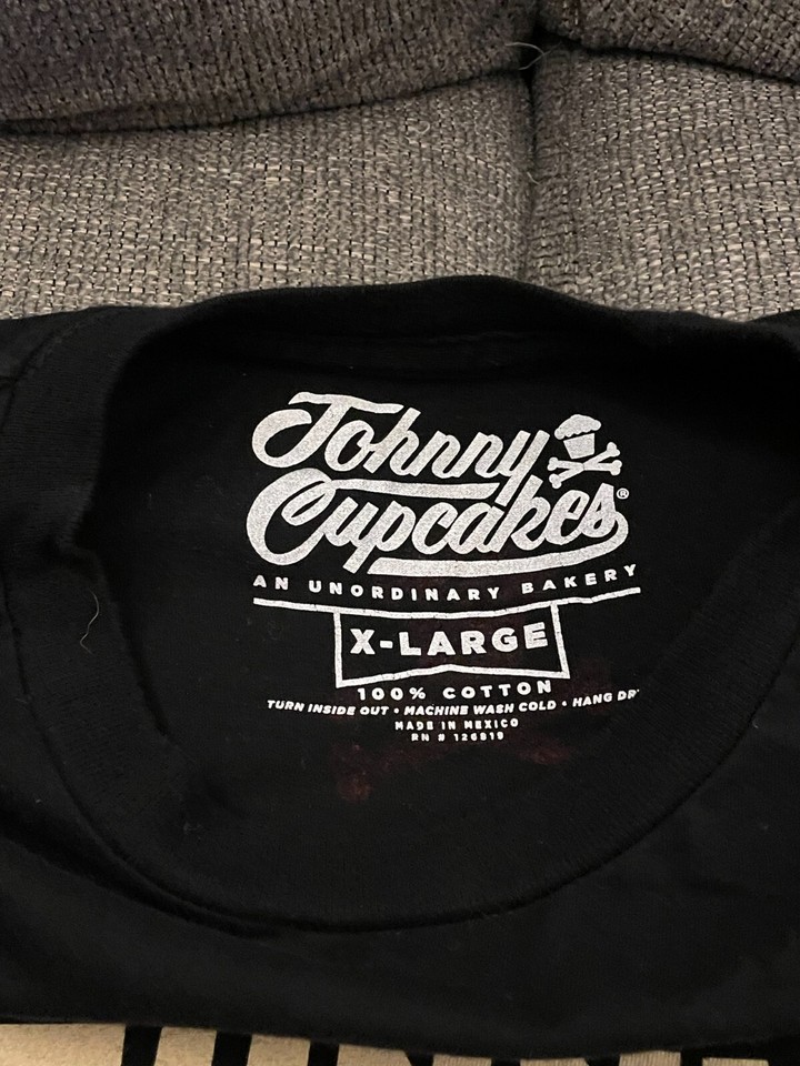 Johnny Cupcakes Men's XL "Dinos, DriveIns and Dives" Jurassic Park