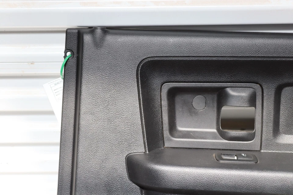 Dodge Ram 3500 2013-2018 doble cabina puerta trasera derecha panel embellecedor cubierta OEM Foto 2 de 4