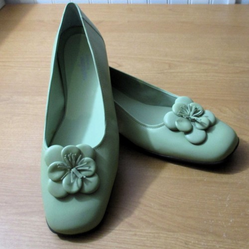Easy Spirit Green Leather Flats Slip On Square Toe Floral Easter Shoes Womens 10 - Picture 3 of 24