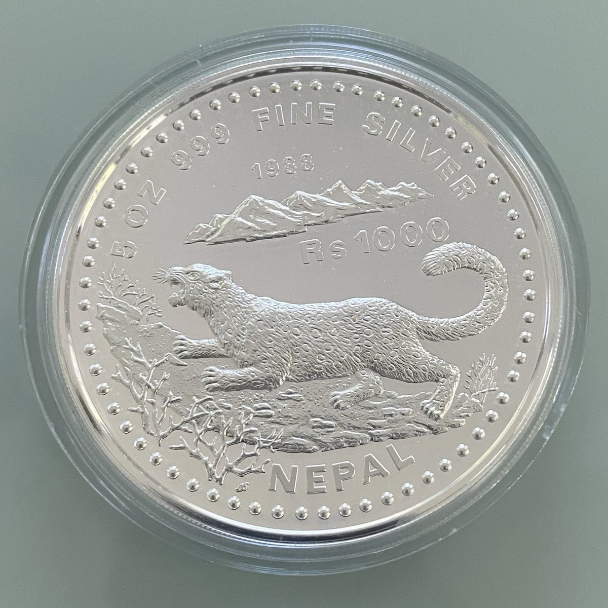 希少】1988 ネパール 大型銀貨 5oz 【公式通販】 希少】1988 ネパール 大型銀貨 5oz 【公式通販】