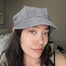 Gray Knit Newsboy Cap for Women with Flower Accent and Elastic Back