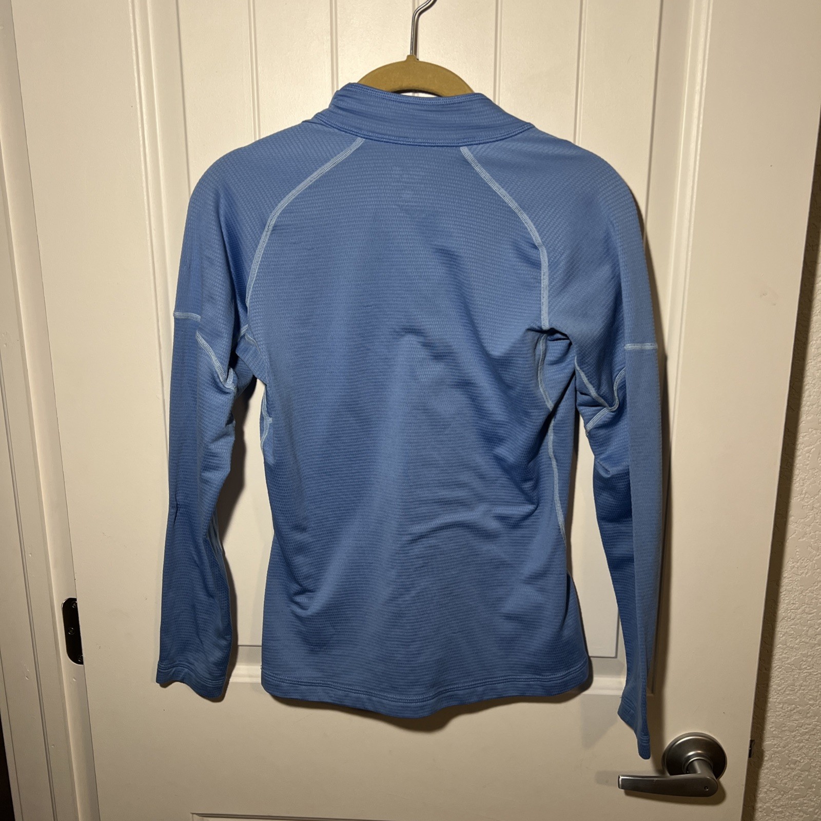Mountain Hardware 1/2 zip base layer - image 3