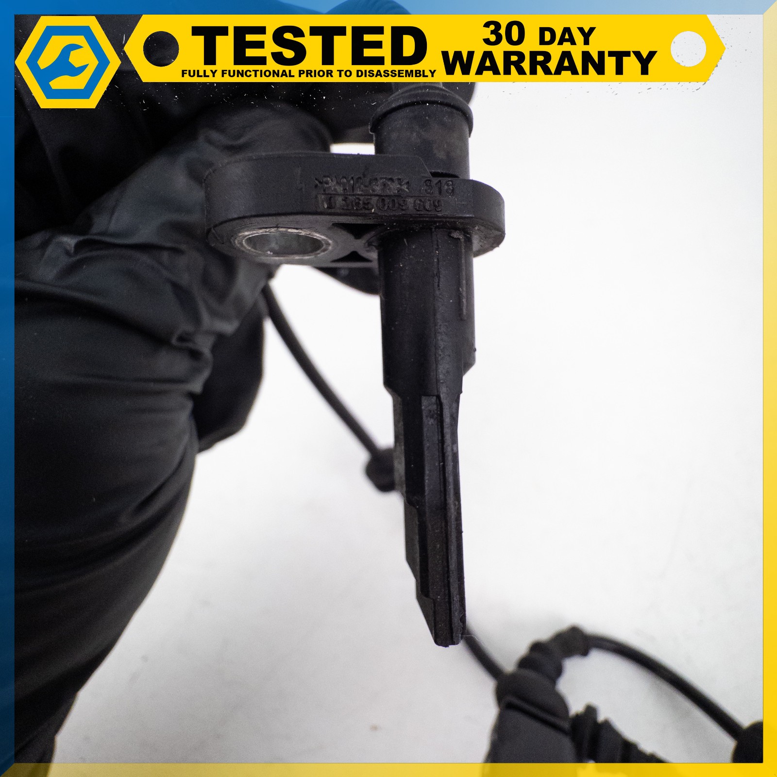 14-16 MASERATI GHIBLI FRONT RIGHT WHEEL ACCELERATOR SENSOR W/ ABS SENSOR OEM