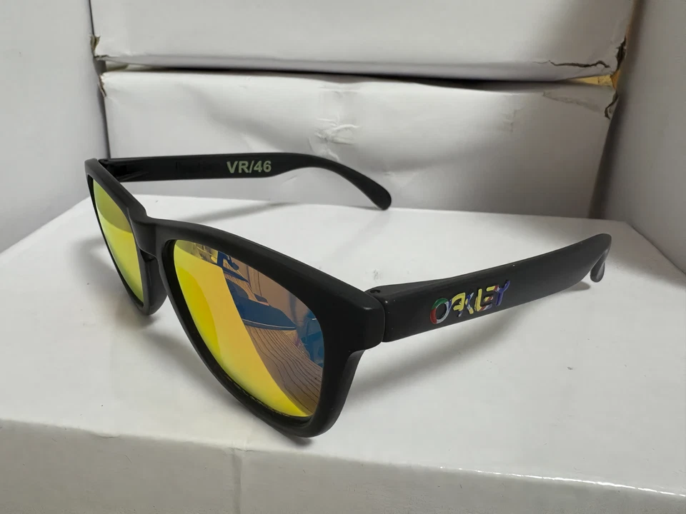 Солнцезащитные очки унисекс Oakley Frogskins Like, черные красные поляризованные - Изображение 2 из 4